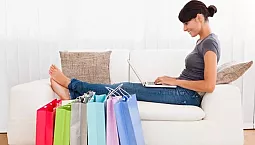 ロシアで最高のオンライン衣料品店 10