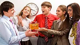 15 bästa presentidéer för kollegor