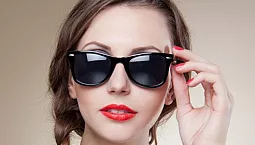 16 parasta aurinkolasimerkkiä