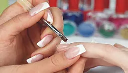 15 ไพรเมอร์เจลขัดเงาที่ดีที่สุด