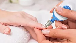 10 najlepších súprav na elektrickú manikúru