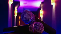 10 cele mai bune cluburi de karaoke din Moscova