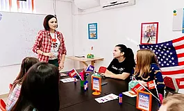 10 bästa engelska språkskolorna i Moskva