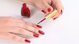 Top 10 značek laků na nehty