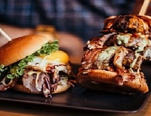 5 najboljših burgerjev v Sankt Peterburgu
