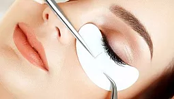 10 populiariausių blakstienų priauginimo klijų prekių ženklų