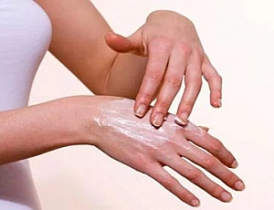 10 najboljših krem ​​za atopijski dermatitis