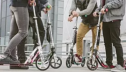 15 καλύτερα σκούτερ για ενήλικες