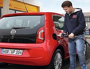 15 mobil paling irit