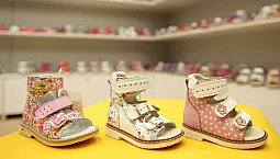 15 geriausių ortopedinių batų įmonių