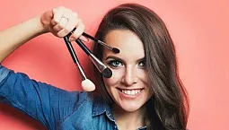 10 Καλύτερες Σχολές Μακιγιάζ στη Μόσχα