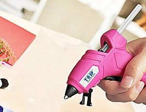 10 nejlepších lepicích pistolí z Aliexpressu