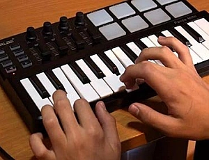 15 nejlepších midi klávesnic z Aliexpress
