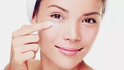 10 meilleures crèmes pour les poches sous les yeux