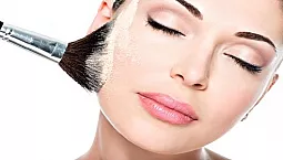 10 conseils pour choisir une poudre pour le visage