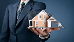 10 agensi hartanah terbaik di St. Petersburg