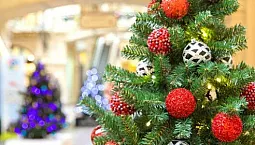 Topp 10 tillverkare av konstgjorda julgranar