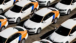 5 pinakamahusay na carsharing sa St. Petersburg