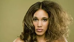 শুষ্ক চুলের জন্য 15টি সেরা শ্যাম্পু