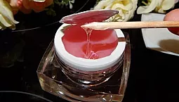 ناخنوں کے لیے 12 بہترین بایوجیلز