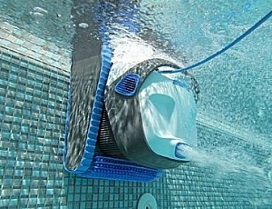 Gli 8 migliori aspirapolvere per piscina