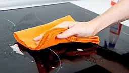 10 najlepších čistiacich prostriedkov na sporáky a rúry