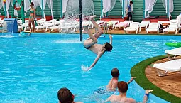 10 pantai dan kolam renang terbuka terbaik di Rostov-on-Don