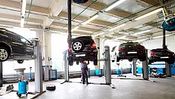 10 parimat autoteenindust Peterburis