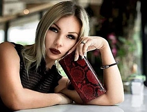 أفضل 10 ماركات محفظة نسائية