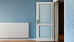 سینٹ پیٹرزبرگ میں داخلی دروازے کی 5 بہترین کمپنیاں