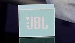 10 najboljših prenosnih FM radijskih zvočnikov