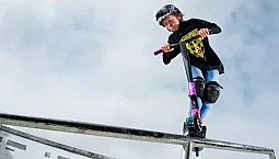 5 cửa hàng trực tuyến dành cho game thủ Stunt Scooter tốt nhất