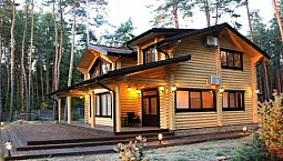 5 cele mai bune companii de construcții de case de țară din Sankt Petersburg