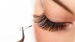 أفضل 5 شركات لتمديد الرموش