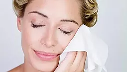 5 lingettes matifiantes des meilleures entreprises