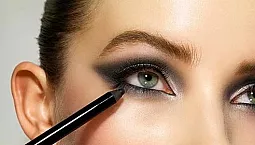 5 cele mai bune creioane pentru ochi mucoși