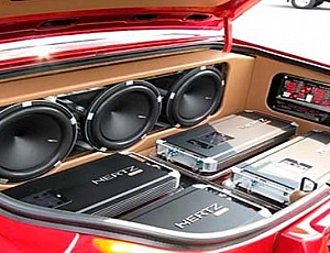 10 geriausių automobilių stiprintuvų