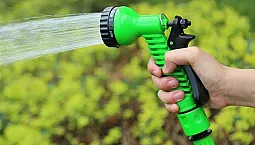 10 สายยางรดน้ำที่ดีที่สุด