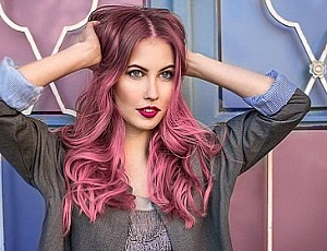 10 najboljših roza barv za lase
