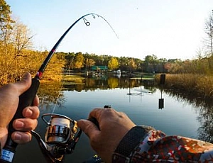 20 bästa rekreationscenter i Astrakhan-regionen för fiske