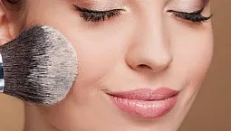 10 geriausių kompaktiškų veido pudrų