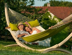 10 best hammocks for summer cottages