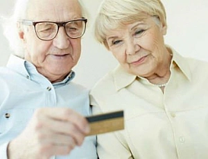 10 nejlepších debetních karet pro seniory