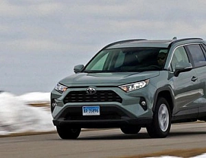 5 najlepších brzdových doštičiek pre Toyota RAV 4