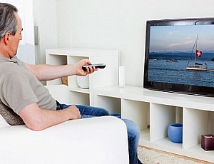 10 najboljših 32-palčnih televizorjev brez Smart TV