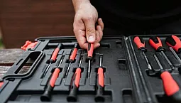 15 labākie instrumentu komplekti