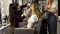 10 ร้านเสริมสวยที่ดีที่สุดใน Chelyabinsk