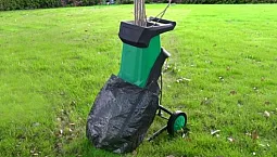 10 καλύτεροι θρυμματιστές κήπου κάτω από 20.000 ρούβλια