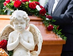 10 bästa begravningsbyråer i Moskva