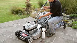 De 10 bästa gräsklipparoljorna